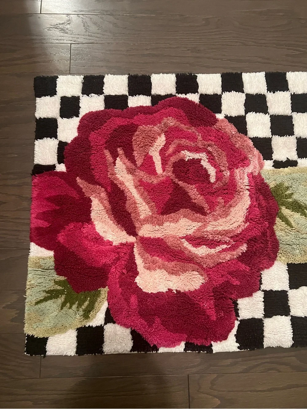 Mackenzie-Childs Rose And Check Bath Rug. Like new Condition!